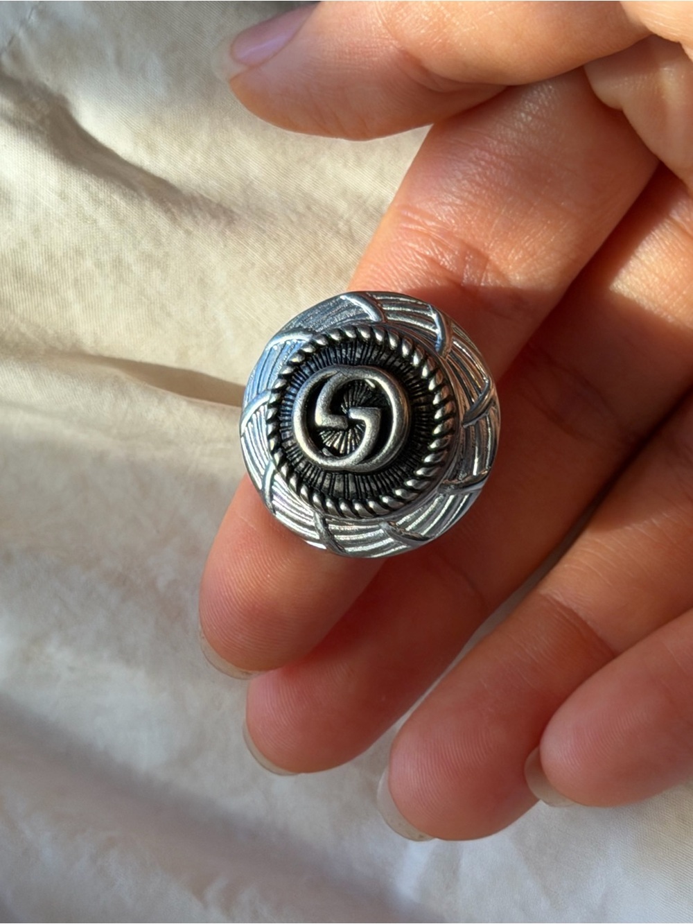 Gucci Button Ring - Picture 7 of 8